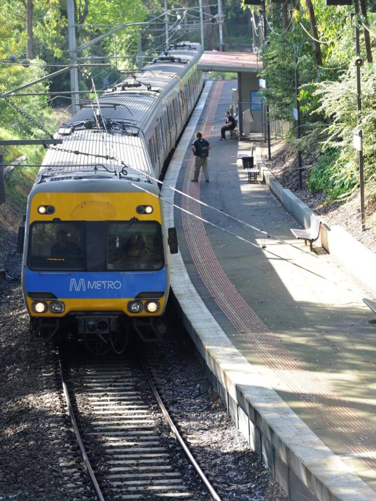 MEDIA RELEASE – Duplicating single metropolitan train tracks must be a ...